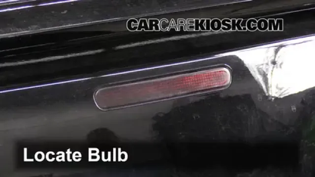 2007 Chevrolet Impala SS 5.3L V8 Lights Center Brake Light (replace bulb)